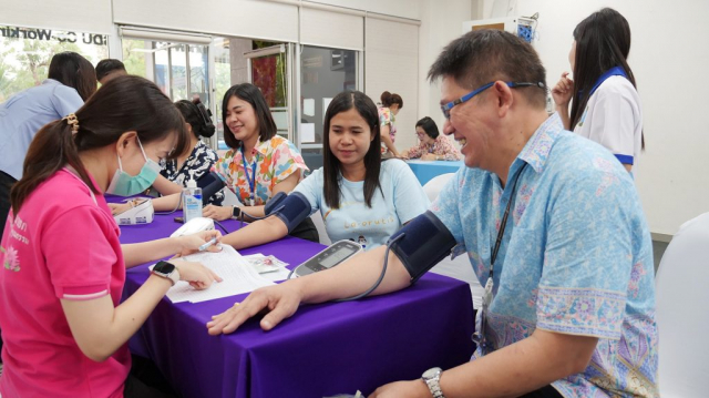 LINE_ALBUM_ข่าว ตรวจร่างกาย_250417_1