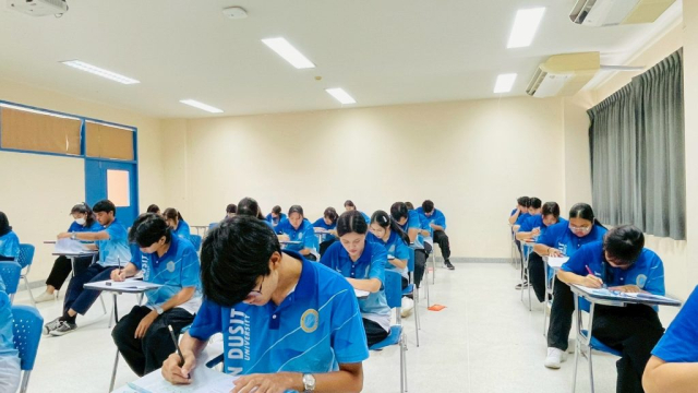 LINE_ALBUM_26968_250926_1