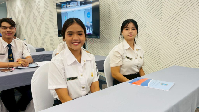 LINE_ALBUM_ประถมศึกษา_251028_16