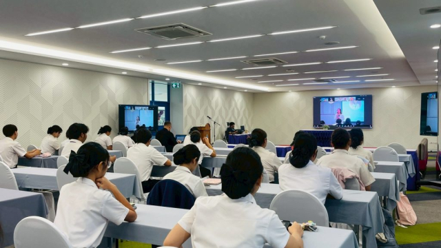 LINE_ALBUM_ประถมศึกษา_251028_27