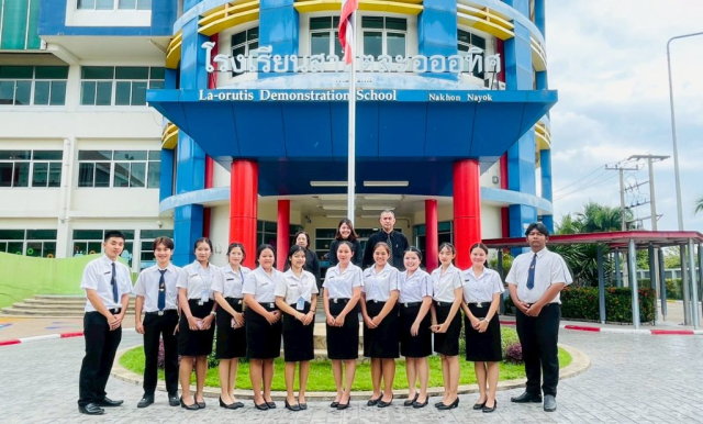 LINE_ALBUM_ประถมศึกษา_251028_54