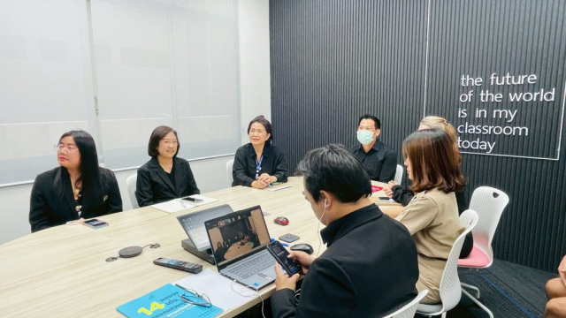 LINE_ALBUM_61168_251107_11