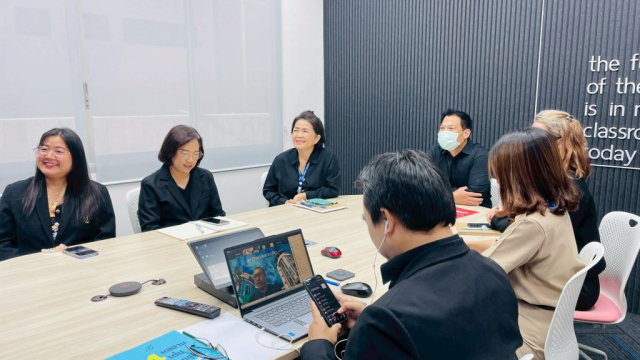 LINE_ALBUM_61168_251107_15