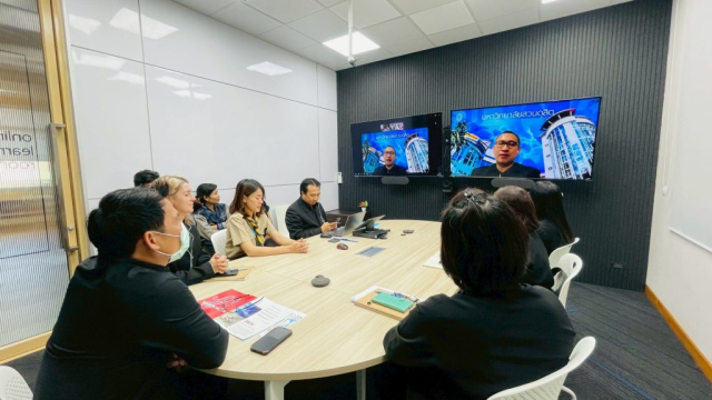 LINE_ALBUM_61168_251107_17