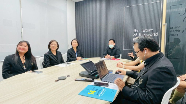 LINE_ALBUM_61168_251107_4