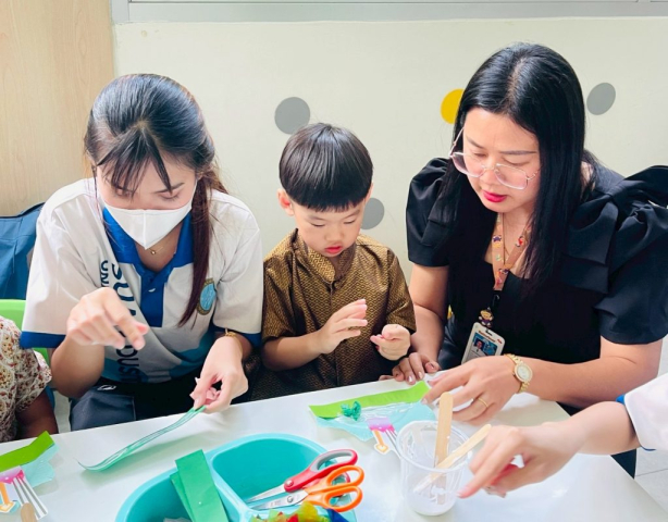 LINE_ALBUM_ลอยกระทง 68_251107_10