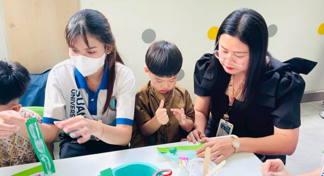 LINE_ALBUM_ลอยกระทง 68_251107_11