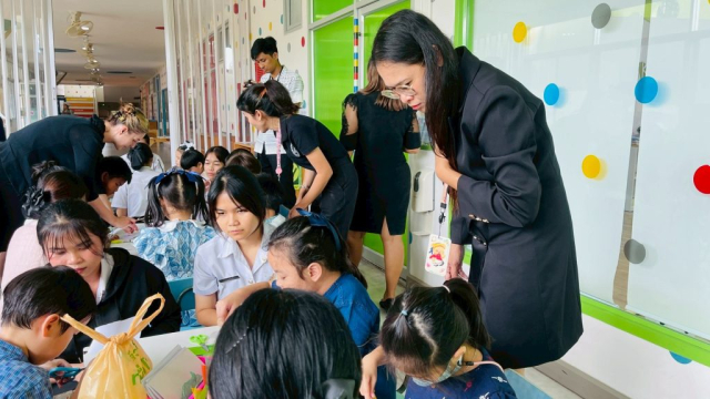 LINE_ALBUM_ลอยกระทง 68_251107_140