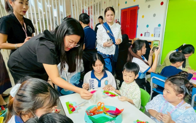 LINE_ALBUM_ลอยกระทง 68_251107_17