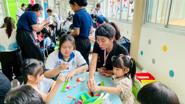 LINE_ALBUM_ลอยกระทง 68_251107_19