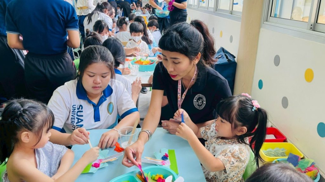 LINE_ALBUM_ลอยกระทง 68_251107_20