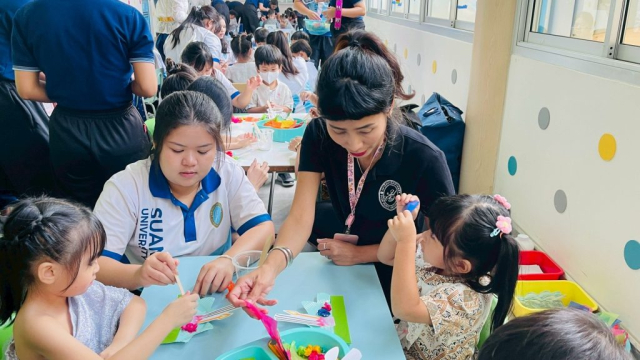 LINE_ALBUM_ลอยกระทง 68_251107_21