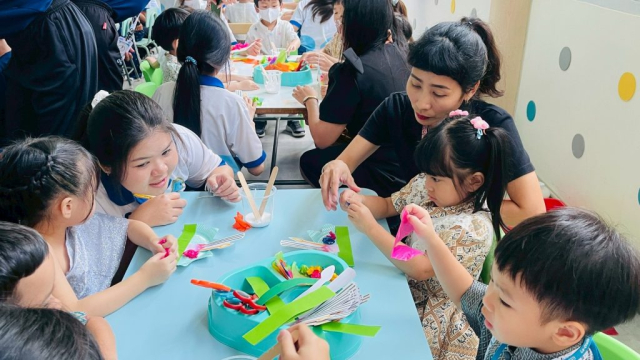 LINE_ALBUM_ลอยกระทง 68_251107_23