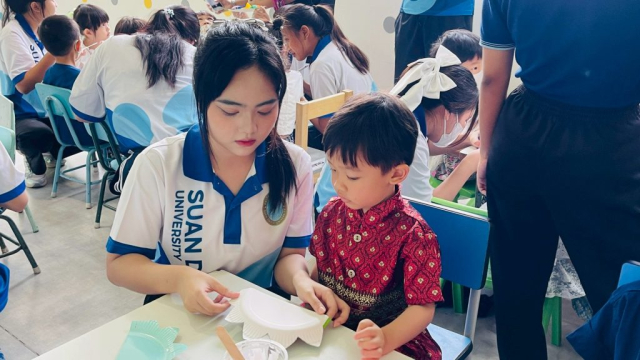 LINE_ALBUM_ลอยกระทง 68_251107_37