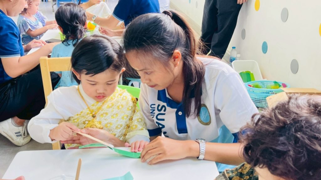 LINE_ALBUM_ลอยกระทง 68_251107_54