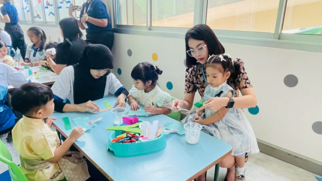 LINE_ALBUM_ลอยกระทง 68_251107_56