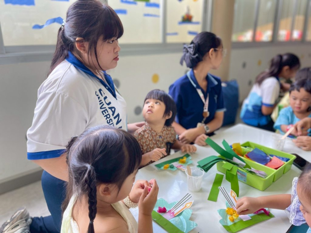 LINE_ALBUM_ลอยกระทง 68_251107_66