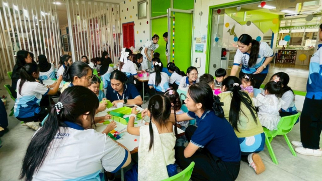 LINE_ALBUM_ลอยกระทง 68_251107_74