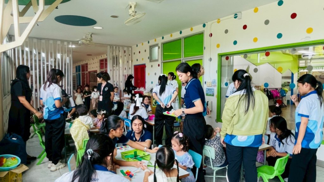 LINE_ALBUM_ลอยกระทง 68_251107_75