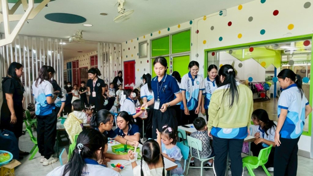 LINE_ALBUM_ลอยกระทง 68_251107_76