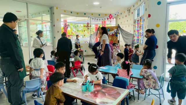 LINE_ALBUM_ลอยกระทง 68_251107_78