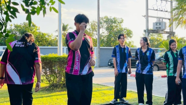 LINE_ALBUM_171268_251217_120