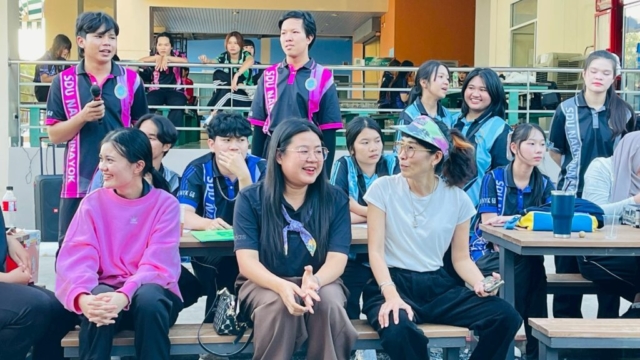 LINE_ALBUM_171268_251217_127