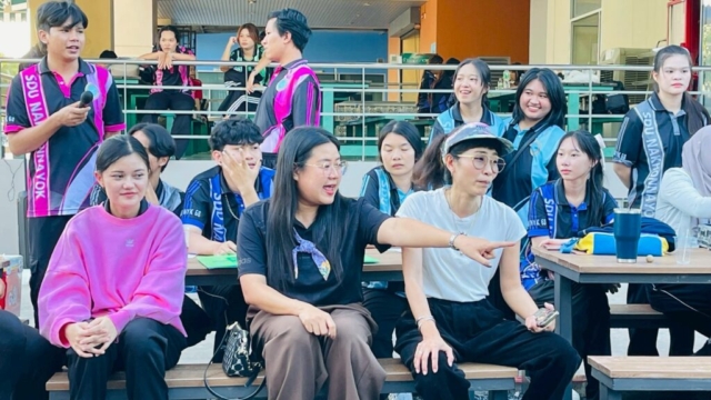 LINE_ALBUM_171268_251217_128