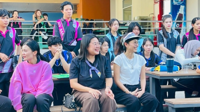 LINE_ALBUM_171268_251217_130