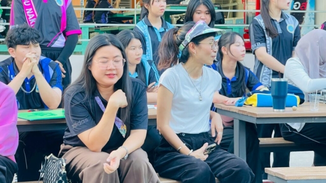 LINE_ALBUM_171268_251217_131