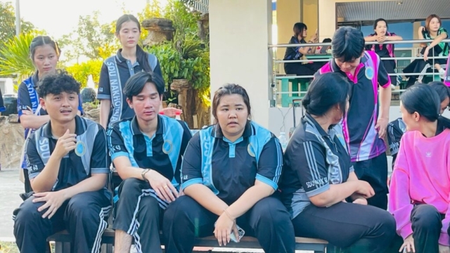 LINE_ALBUM_171268_251217_133