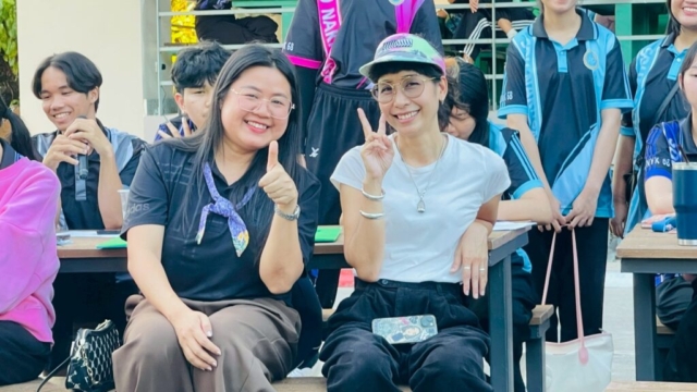 LINE_ALBUM_171268_251217_140