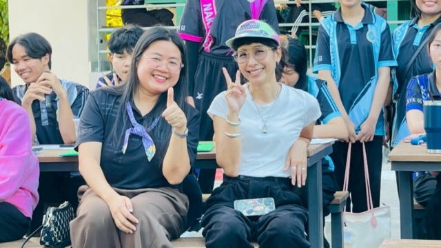 LINE_ALBUM_171268_251217_141