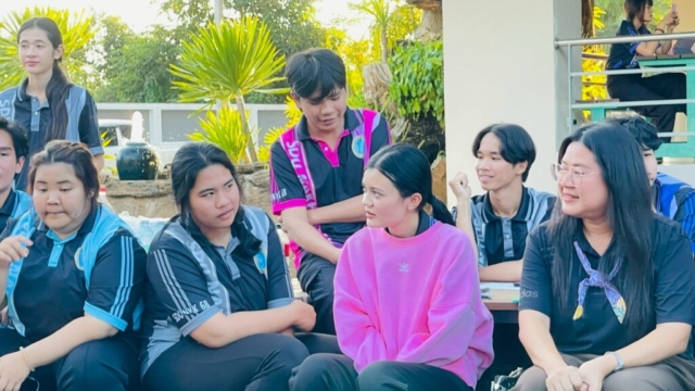 LINE_ALBUM_171268_251217_147