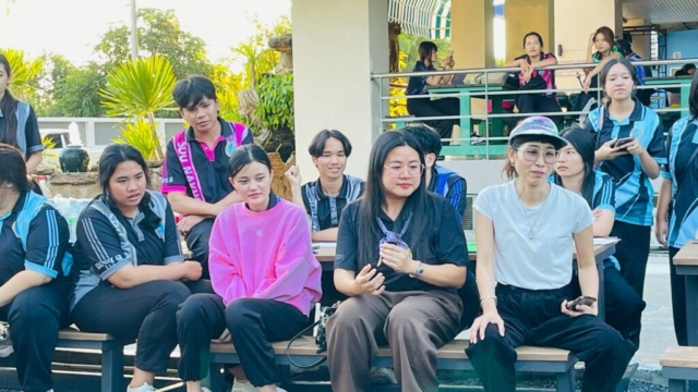 LINE_ALBUM_171268_251217_149