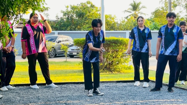 LINE_ALBUM_171268_251217_153