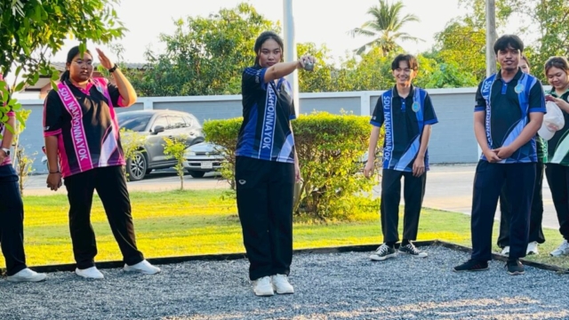 LINE_ALBUM_171268_251217_154