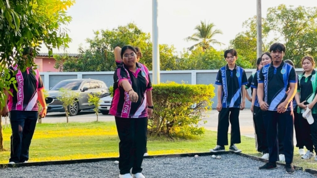 LINE_ALBUM_171268_251217_158