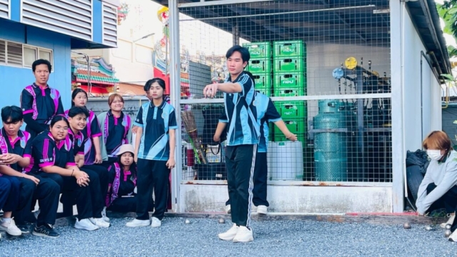 LINE_ALBUM_171268_251217_19