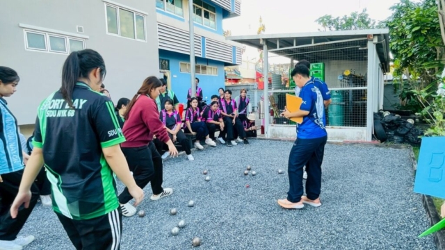 LINE_ALBUM_171268_251217_23