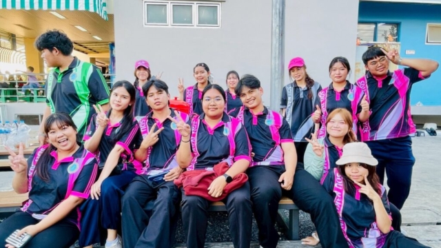 LINE_ALBUM_171268_251217_51