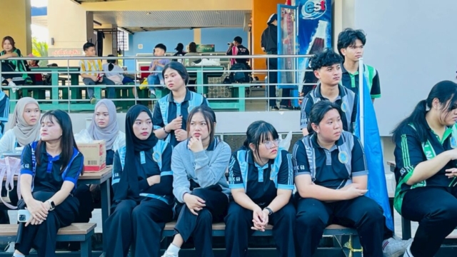 LINE_ALBUM_171268_251217_57