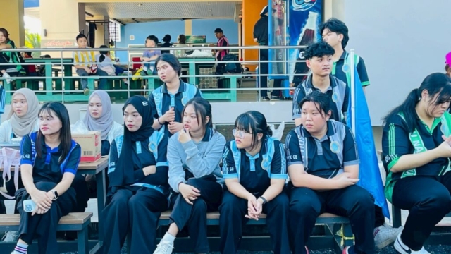 LINE_ALBUM_171268_251217_58