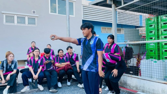 LINE_ALBUM_171268_251217_75