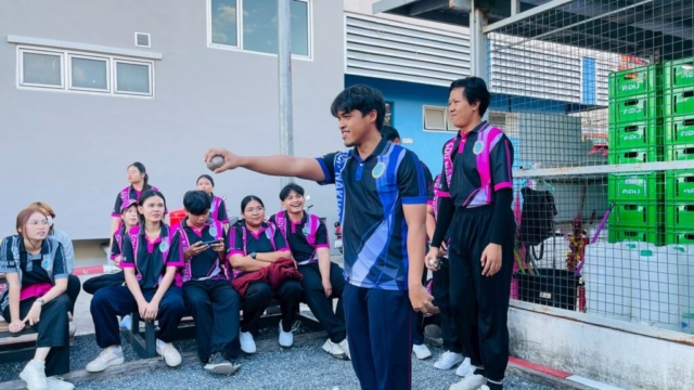 LINE_ALBUM_171268_251217_76