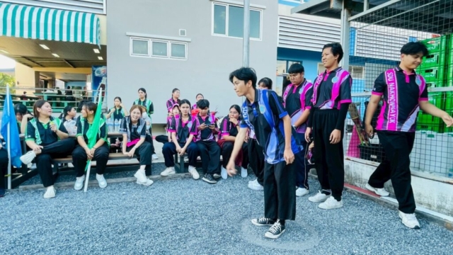 LINE_ALBUM_171268_251217_86