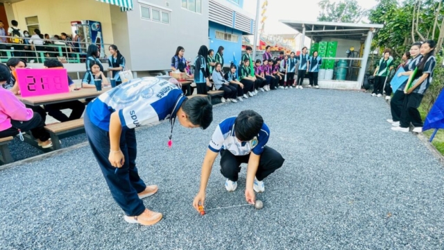 LINE_ALBUM_171268_251217_9