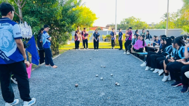 LINE_ALBUM_171268_251217_98