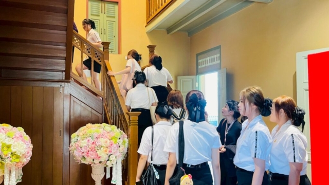 LINE_ALBUM_91268_251212_1