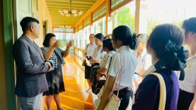 LINE_ALBUM_91268_251212_107